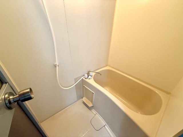 バス・シャワールーム　バストイレ別でおすすめです！