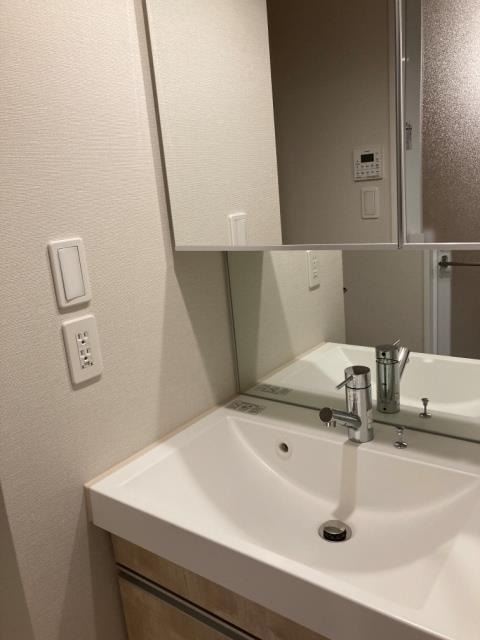 洗面設備　※写真は同タイプ住戸です。