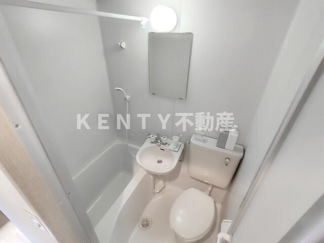 バス・シャワールーム　落ち着いた空間のお風呂です