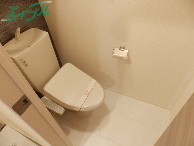 トイレ　同タイプの部屋写真です。
