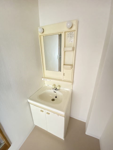 洗面設備　使いやすい洗面所です