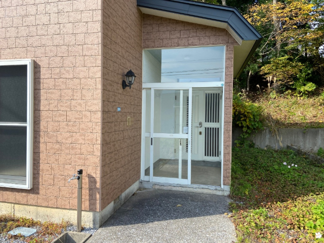大舘貸家の玄関写真