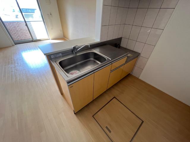 東武伊勢崎線 加須駅 徒歩18分 2階建 築10年のキッチン写真