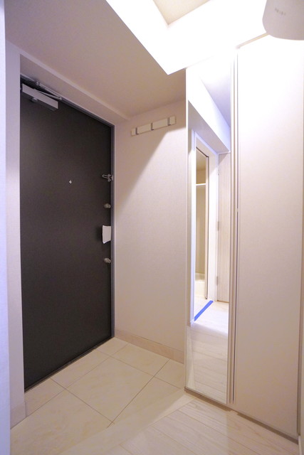 玄関　※写真は同タイプ住戸です。