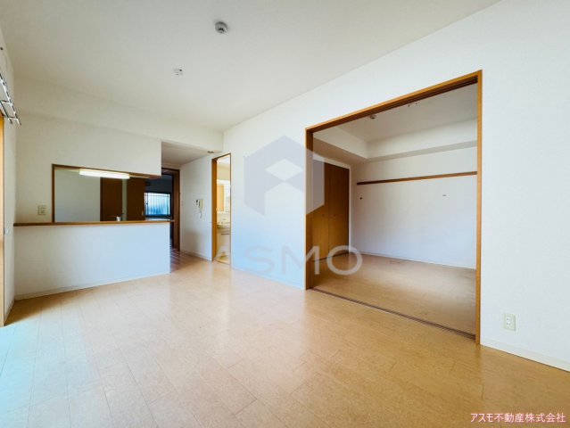 居室・リビング　同マンション別部屋　参考写真