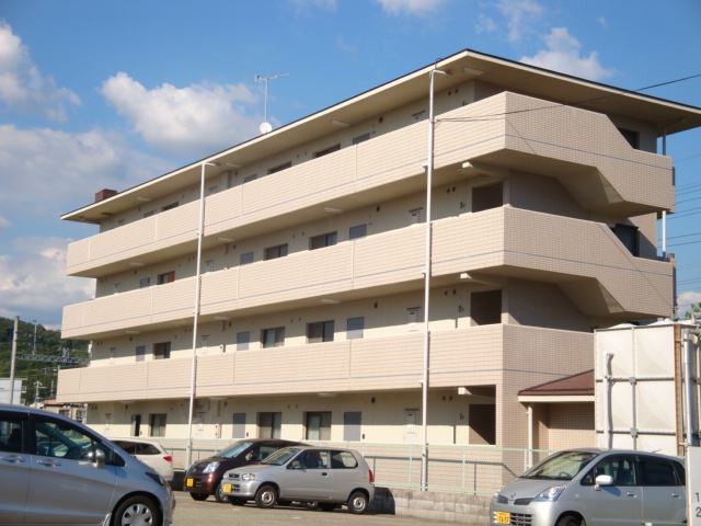 建物外観　落ち着いた雰囲気の外観です