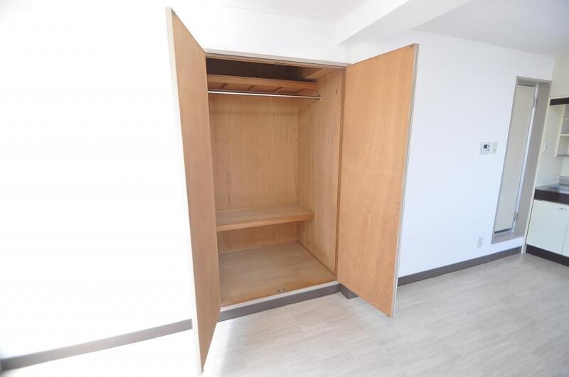 収納　もちろん収納スペースも確保。お部屋がスッキリ片付きますね。