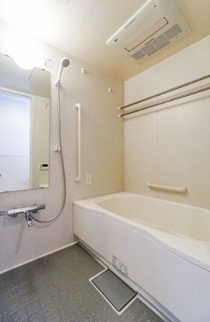 バス・シャワールーム　※別部屋の参考写真です。