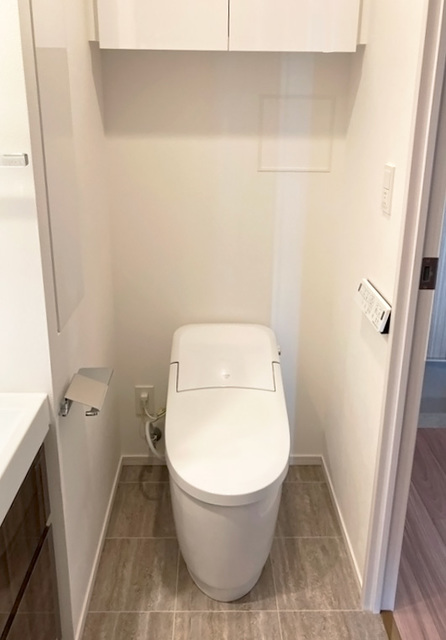 トイレ　※写真は同タイプ住戸です。
