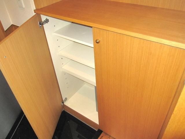玄関　★シューズＢＯＸです★