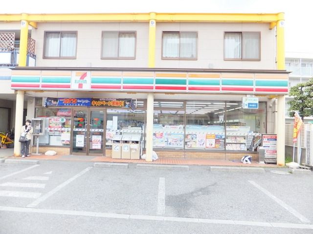 コンビニ　セブンイレブン（コンビニ）まで191m