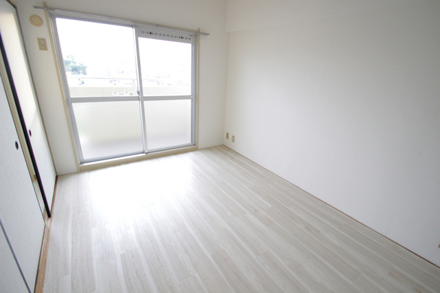 バルコニー　※別部屋の写真を流用しています。