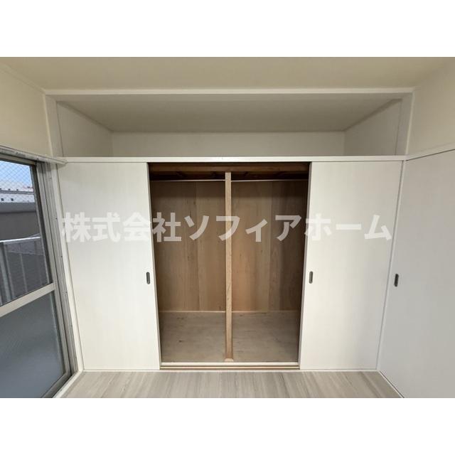 収納　おしゃれな内装です