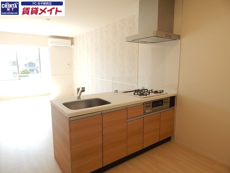 キッチン　同物件別室画像