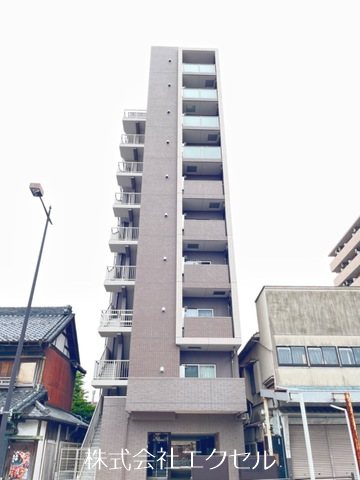 建物外観　駅徒歩圏内、オートロック付きマンション。
