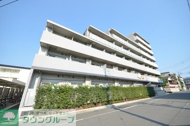 建物外観　スーパーすぐ近く