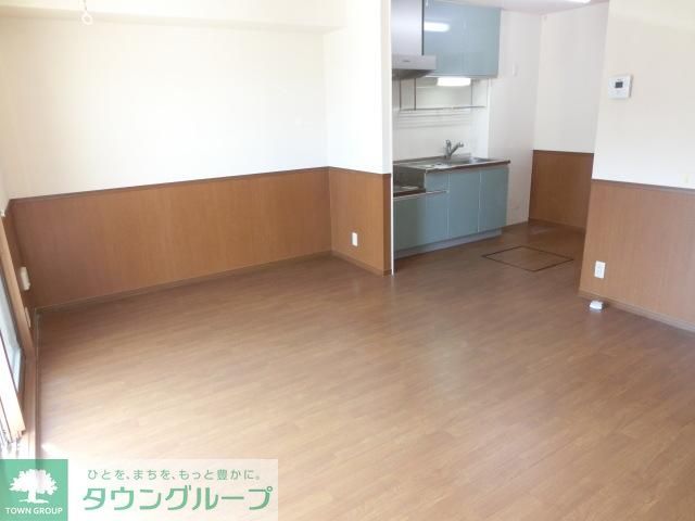 その他部屋・スペース　明るいリビングです