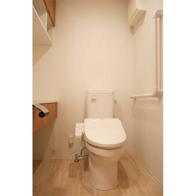 トイレ　ラフィスタ板橋本町　板橋区本町