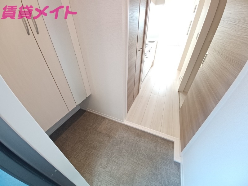 玄関　別部屋参考写真です