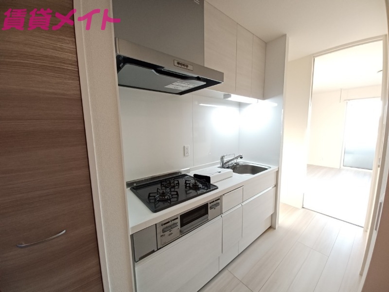 キッチン　別部屋参考写真です