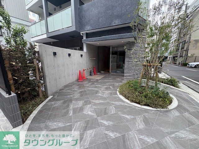 エントランス　庭
