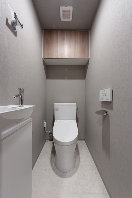トイレ　※写真は同タイプ住戸です。