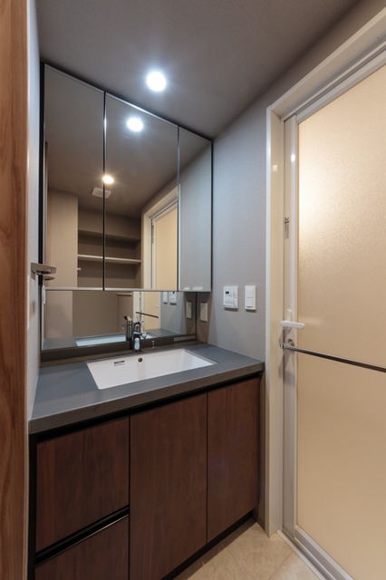 洗面設備　※写真は同タイプ住戸です。