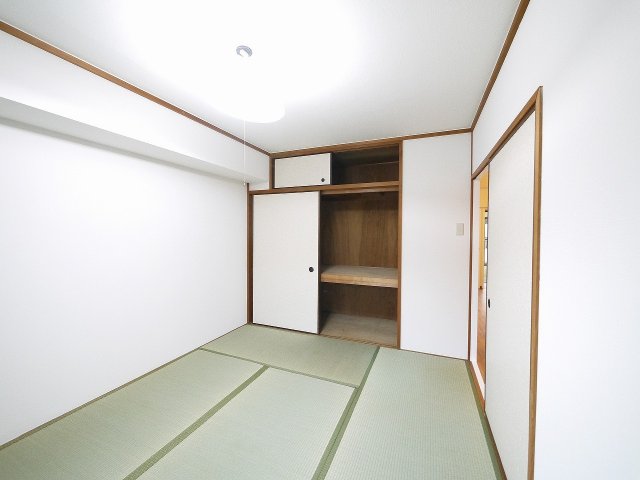その他部屋・スペース　落ち着いて過ごせるお部屋なので、寝室にいかがでしょうか