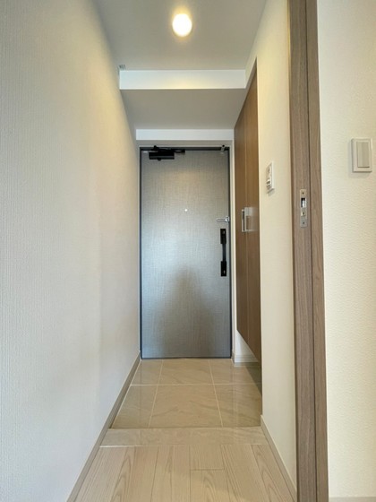 玄関　※別部屋の写真です