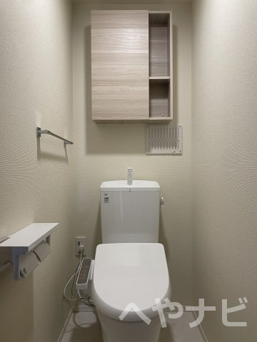 地下鉄東山線 本山駅 徒歩5分 3階建 築1年のトイレ写真