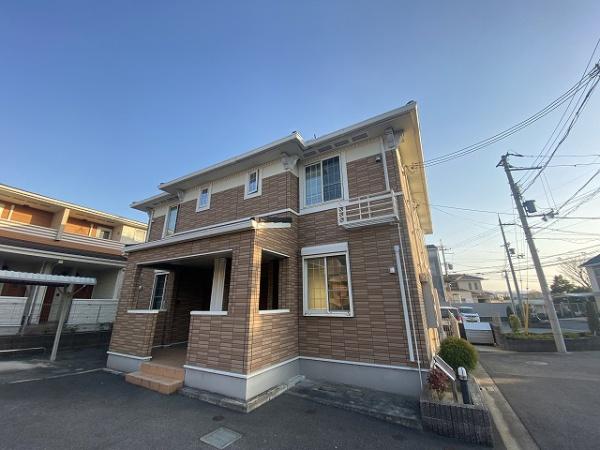 建物外観　かわいらしいハイツです！
