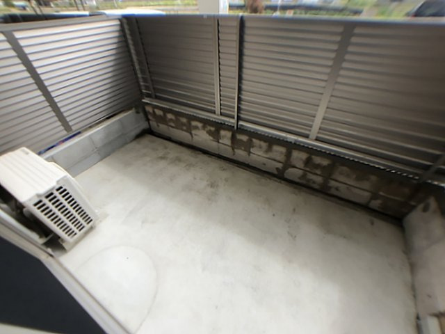 バルコニー　専用庭