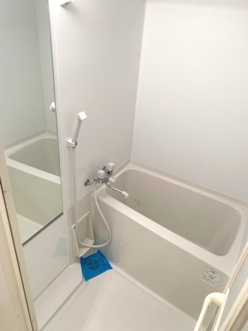 バス・シャワールーム　ゆったり過ごせるお風呂です