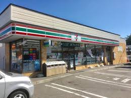 コンビニ　セブンイレブン札幌白石中央3条店（コンビニ）まで302m