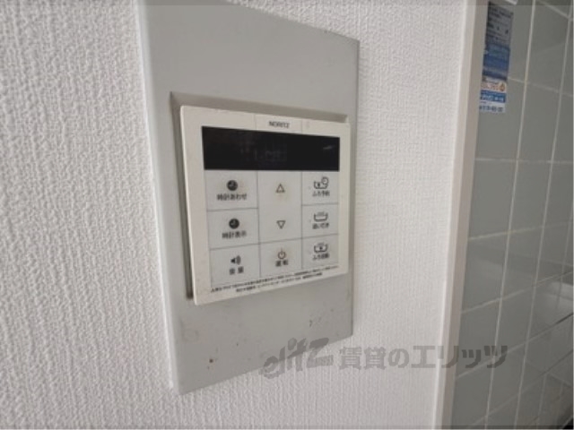 その他設備　給湯器リモコン
