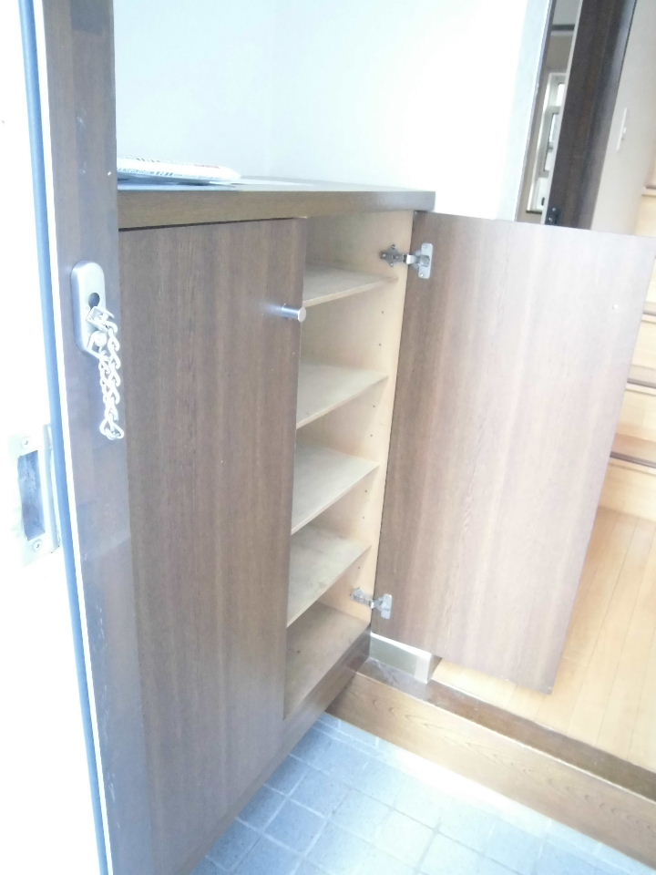 玄関　シューズＢＯＸあり