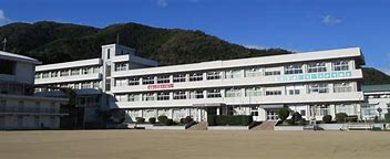 中学校　安富中学校（中学校）まで1039m