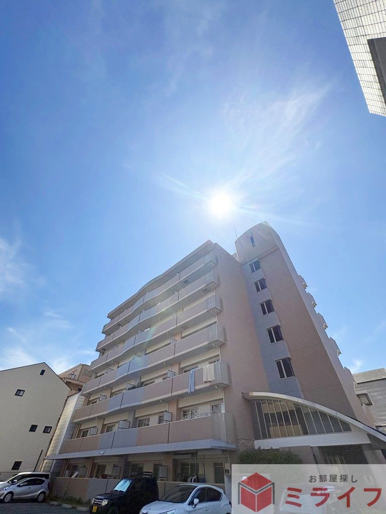 建物外観　元特優賃ならではのゆとり設計♪
