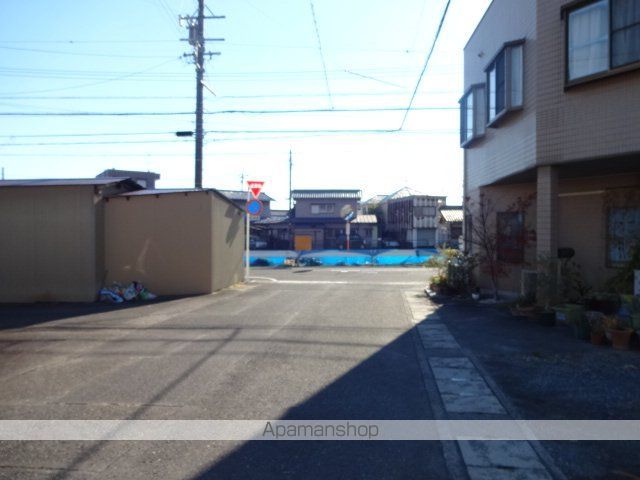 その他　前面道路（その他）まで2m