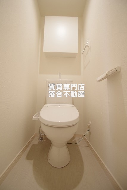 トイレ　温水洗浄暖房便座付き