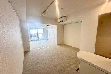 居室・リビング　内観1