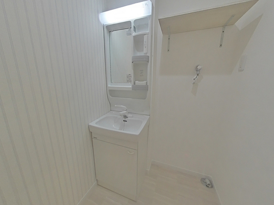 洗面設備　※掲載写真は同マンション別部屋参考写真となります。