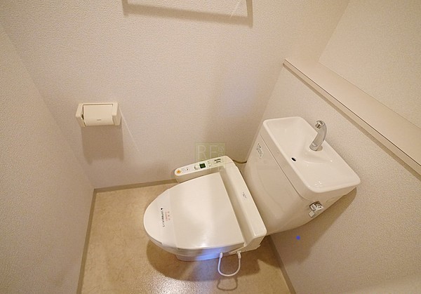 トイレ　写真は同タイプ住居です。