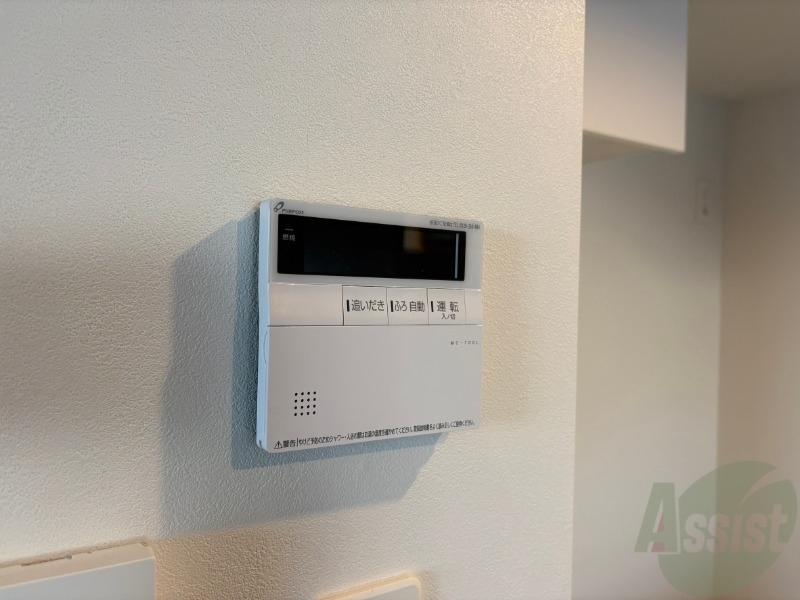 その他　追い炊き機能付きでいつでも温かいお風呂に入れますね。