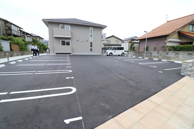 駐車場　駐車場