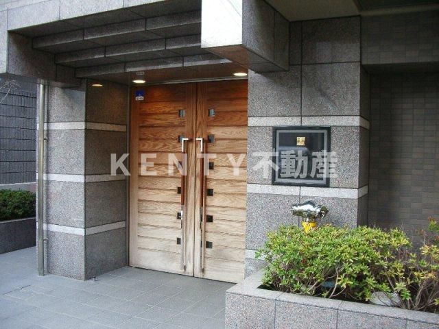 エントランス　清潔なエントランスです