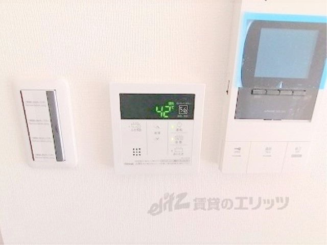 その他設備　給湯器リモコン
