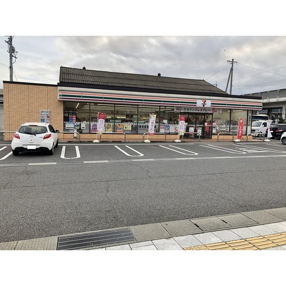コンビニ　セブンイレブン長野川中島駅前店（コンビニ）まで525m