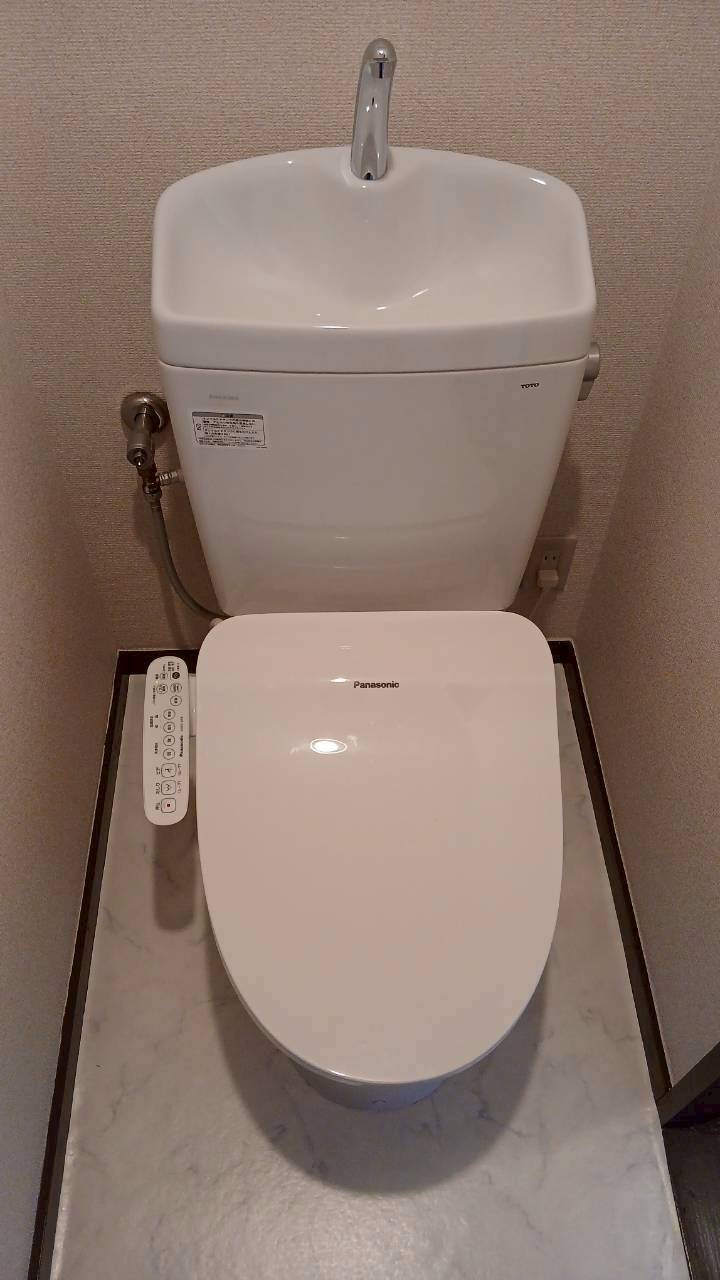 トイレ　ゆったりとした空間のトイレです