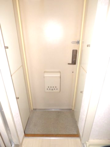 玄関　別部屋参照